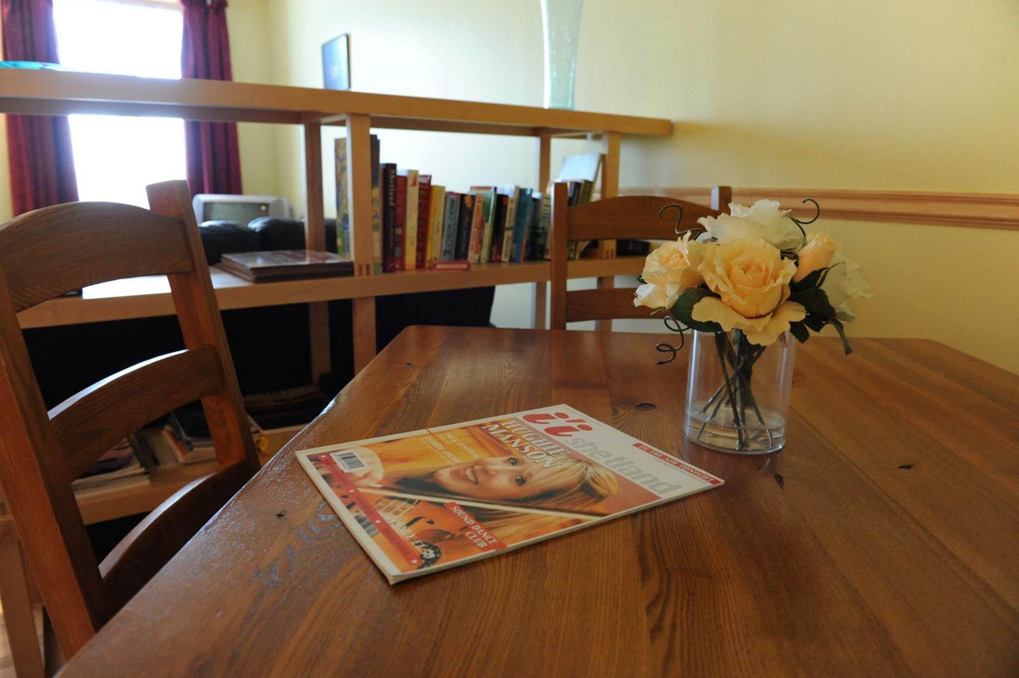 ラーウィックDecca - Self Catering Shetlandアパートメント エクステリア 写真