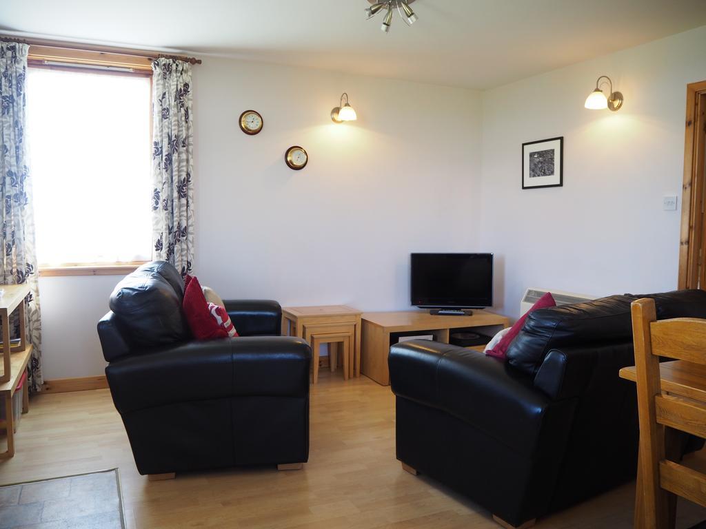 ラーウィックDecca - Self Catering Shetlandアパートメント エクステリア 写真